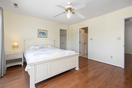 Queen Bedroom