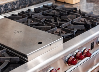 Your fully equipped kitchen features a professional gas range.