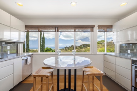 A bright breakfast nook or writing desk with panoramic views of the Pacific—this spot is as inspiring as it is relaxing.