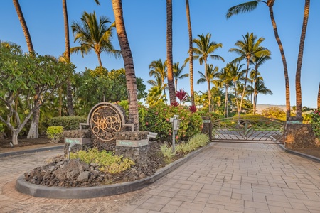 Welcome to Champion Ridge gated community in the sought-after Mauna Lani resort community.