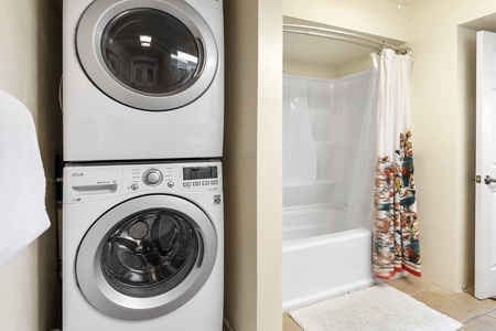 Full sized washer dryer in unit