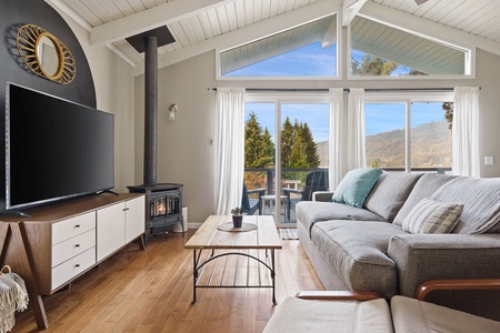Spacious open floor plan ideal for a family Gathering.