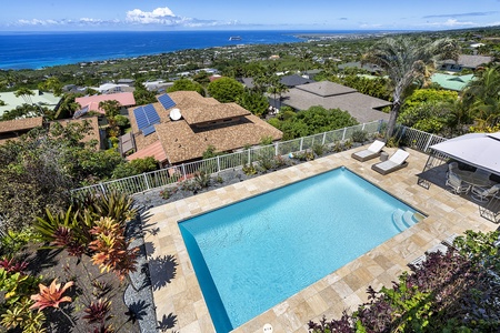 Overlooking the pool from the upstairs Lanai!