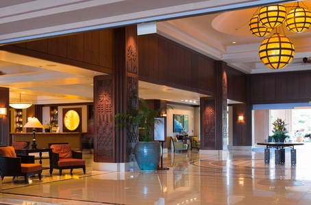 Relax in the stylish lobby area at Honua Kai Konea.