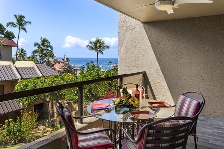 Comfortable dining for 4 guests