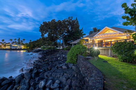Private oceanfront setting carved into the lava rock—where waves and palms meet tranquility.