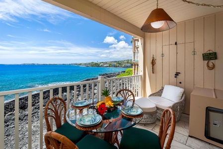 Panoramic Pacific views on your private lanai