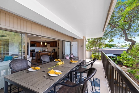 Outdoor dining with stunning garden views—fresh air and tropical scenery await.