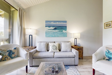 Spacious loft with vaulted ceilings and queen bed.