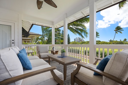 Set sail, snorkel, or charter an ocean adventure from Ko Olina Marina.