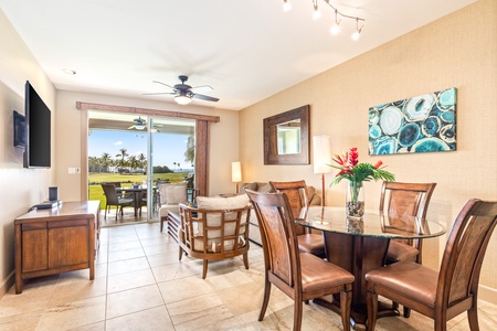 Reverse view from the kitchen toward the lanai.