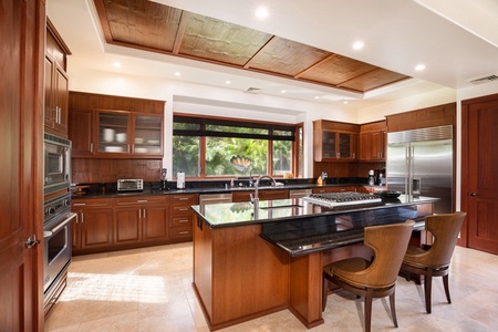 Great kitchen with all you might need to cook while on vacation.