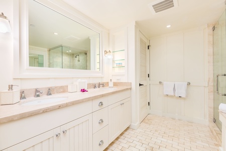 Spacious primary ensuite bathroom.
