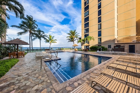 Cozy up at Mahana 718 and soak in ocean views full of island charm and aloha.