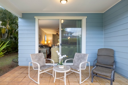 Settle into the shaded lanai with a cup of Kona coffee or a breezy lunch—this cozy corner is a guest favorite.