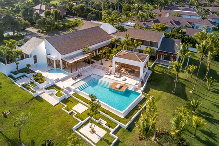 Welcome to Villa Le Blanc - your tropical Casa de Campo Estate.