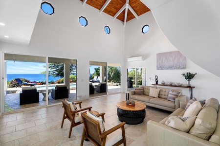 Open concept floorplan bringing everyone together in a bright and inviting setting.