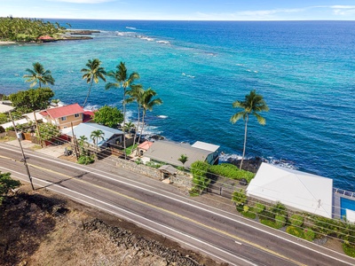 Prime location along Ali‘i Drive, just steps from the Pacific Ocean.