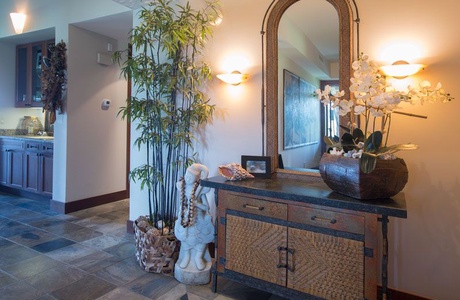 Entry Foyer to this 3 bedroom, 3.5 bath villa