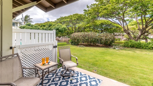 Dine al fresco on the lanai with panoramic views.