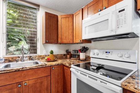 Cook with a tropical view!