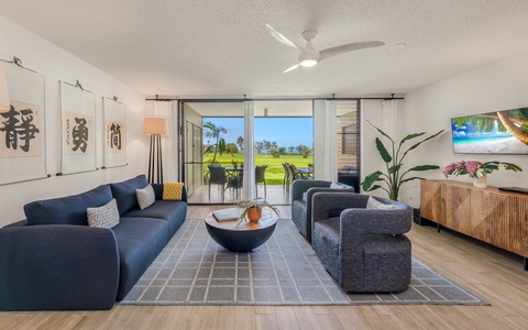 Start your day or end it in paradise with meals on your private lanai—overlooking the 9th fairway and tropical greenery.