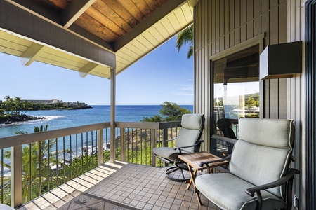 Enjoy your beverage of choice on the Lanai