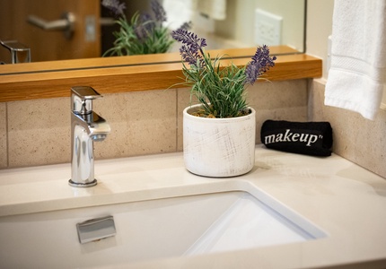 From tropical florals to beachy accents, every corner of this home is designed with aloha in mind.