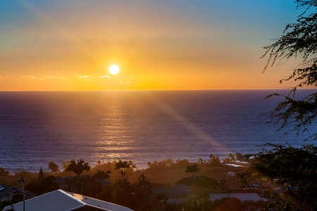 Unforgettable Kona sunsets—watch the sky light up over the Pacific right from your backyard.