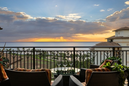 The ocean view from your private lanai, Ko Olina O1105 is the perfect location.