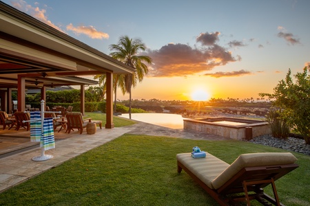 Malie Organics bath products and luxury amenities provided—Hualalai hospitality at its finest.