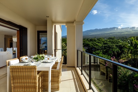 Amazing Panoramic Ocean Haleakala and Neighboring Island Views from Blue Ocean Suite H401 Covered Lanai and Outdoor Dining Area