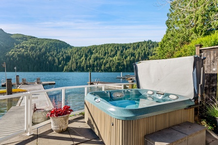 Sink into the hot tub overlooking Lake Samish and let the day wind down.