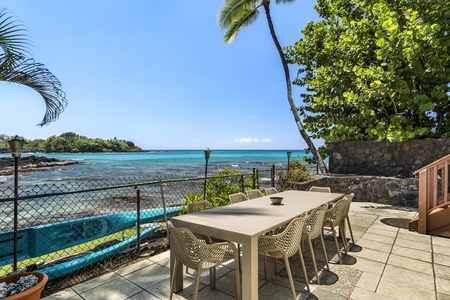 Views of the ocean from the hot tub!