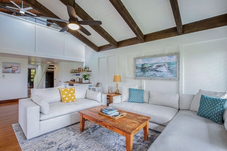 Unwind with your group in this expansive great room designed for comfort and connection.