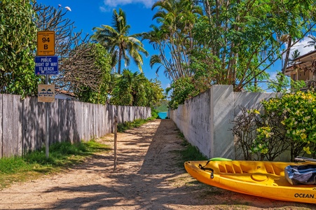 Just a short walk to a Lanikai Ocean access cove (#11)!