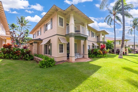 Welcome to Kai Lani Luxury 6D! A tropical paradise awaits you at this stunning villa in the heart of Kapolei, Hawaii.