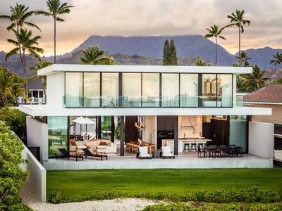 Wake to mountain vistas, swaying palms, and the relaxed rhythm of beachfront living.