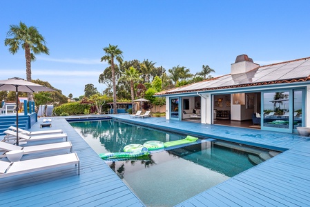 California indoor outdoor living at its finest.