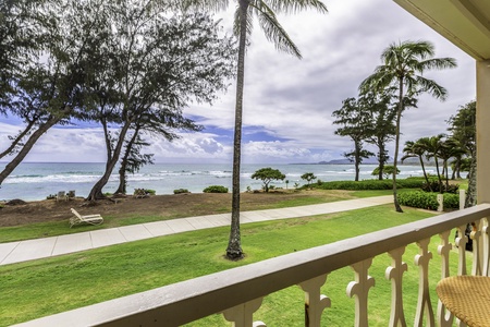 Enjoy your morning coffee on the lanai.