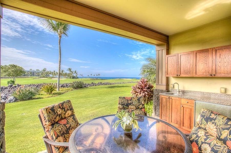 Views of the Ocean/Golf Course/Volcano, while dining for 6pp