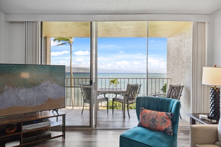 This view shows how close Royal Kahana 308 is to the sparkling Pacific shoreline.