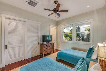 Bedroom 3 with Large Closet and Split Air-Conditioning