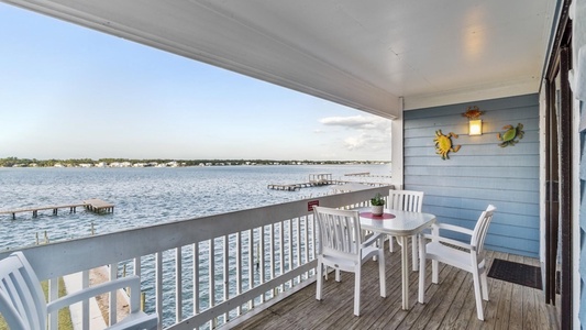 Balcony with Lagoon Views