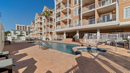 Grand Beach Pool