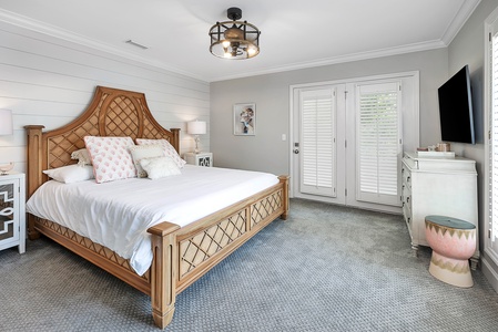 Upstairs Guest Bedroom 4, King Bed