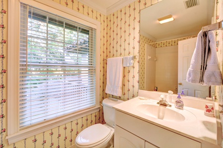 Upstairs Bathroom 2, Tub/Shower Combo