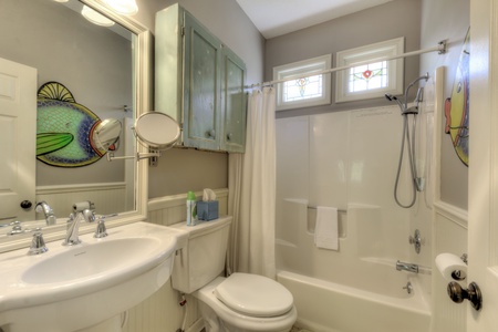 Guest Bathroom