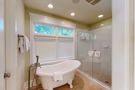 Upstairs Guest Bathroom 2