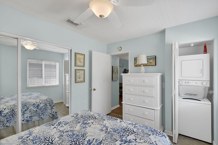 Guest Bedroom, Queen Bed